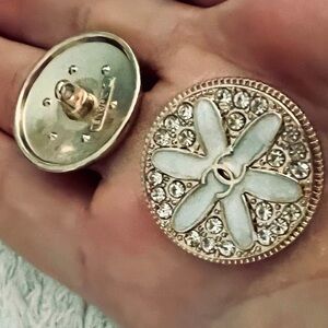 CC-Style(6-Buttons-25mm OffWhiteEnamel+Lt.GoldMetal/FauxCrystal/ShankBack/Stamp